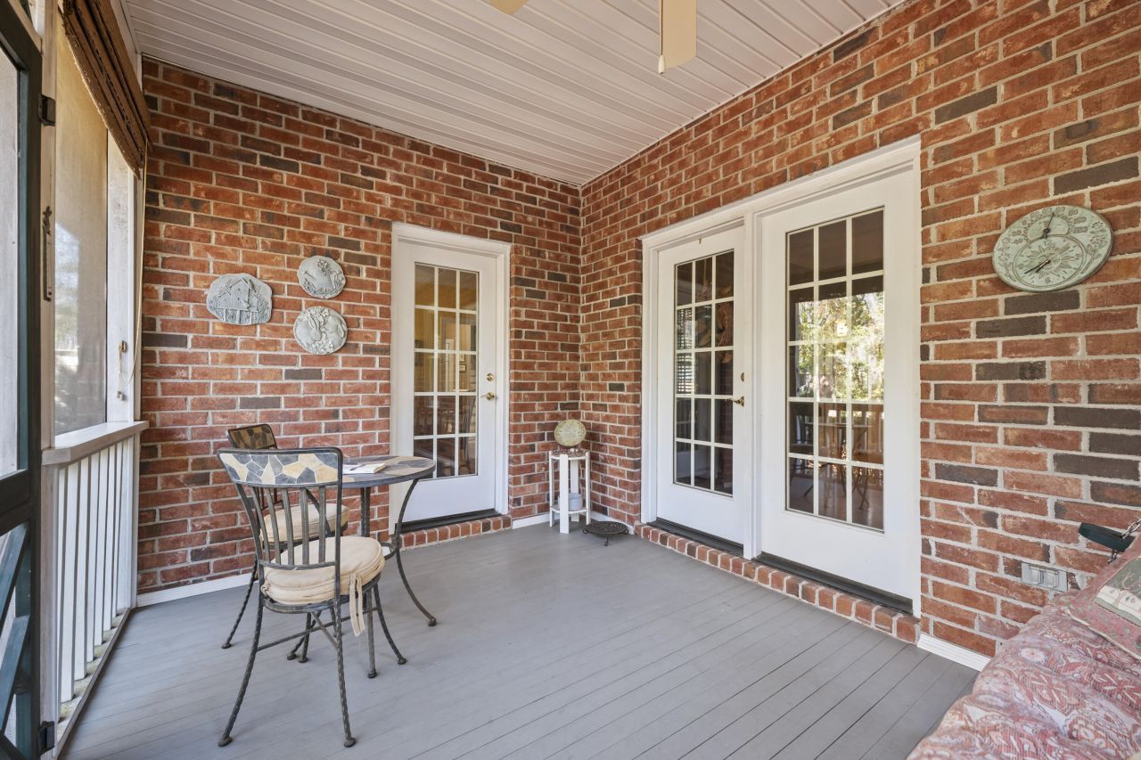 2476 Vaucluse Road Photo 33