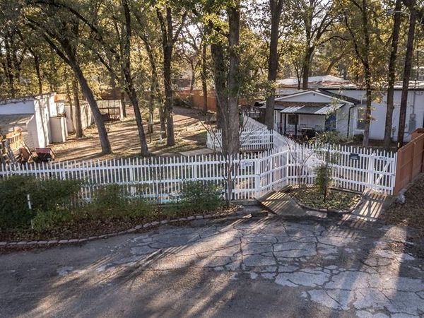 9953 Greentree Lane, Wills Point, TX 75169