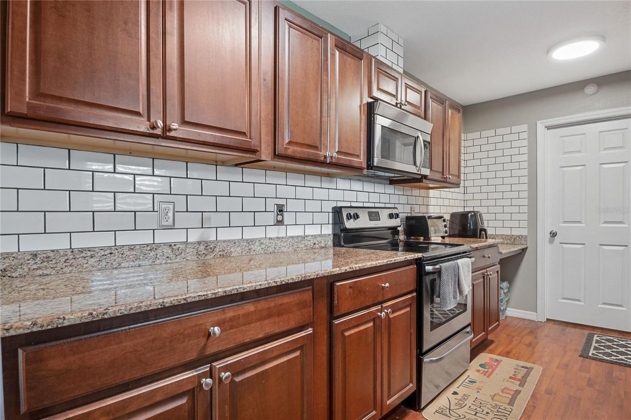 4389 Trout Drive Se, Saint Petersburg, FL 33705 Photo