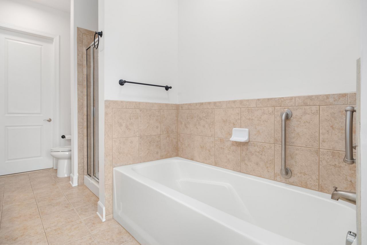 135 Pier View Street Photo 11