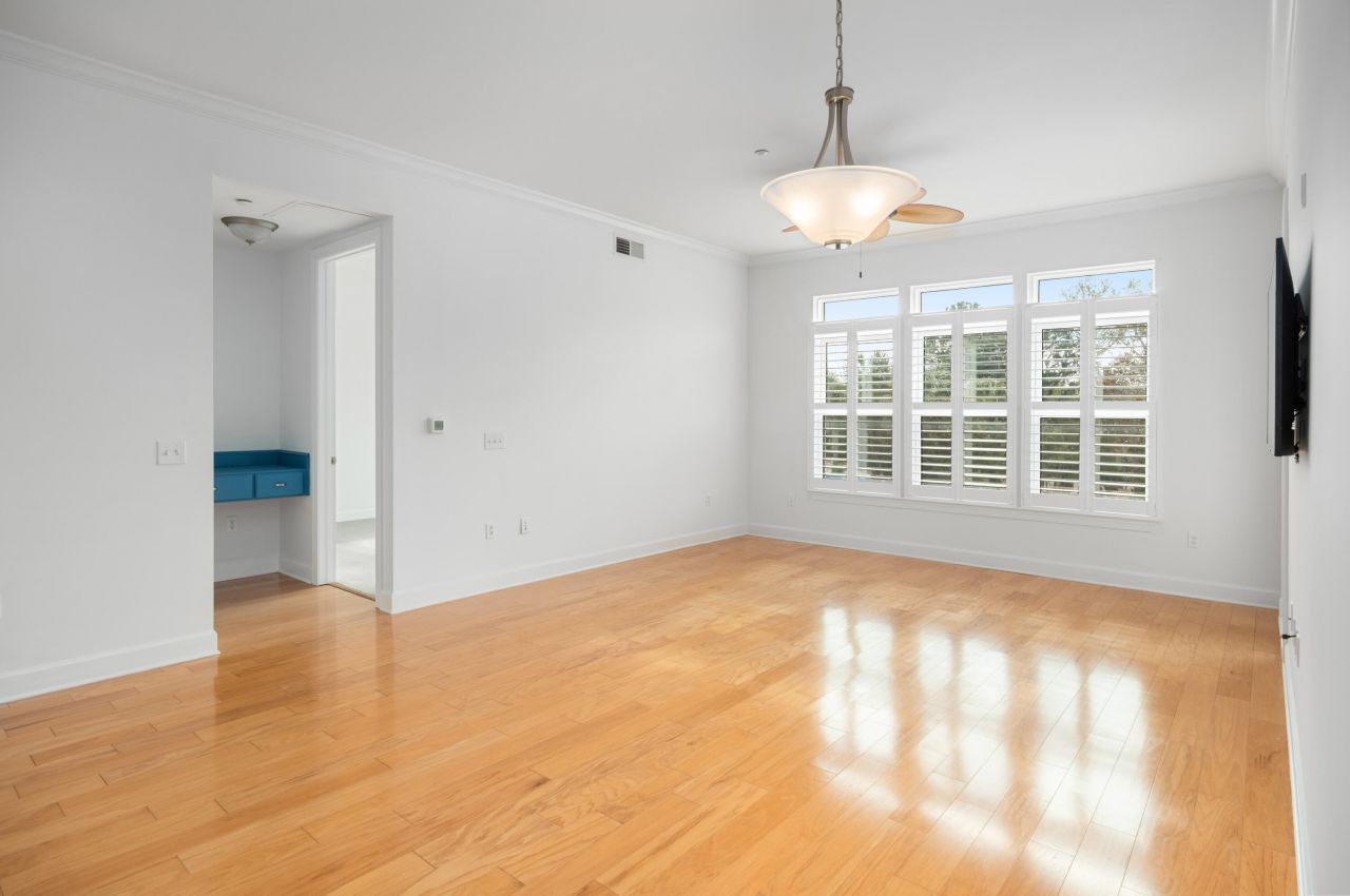 135 Pier View Street Photo 24