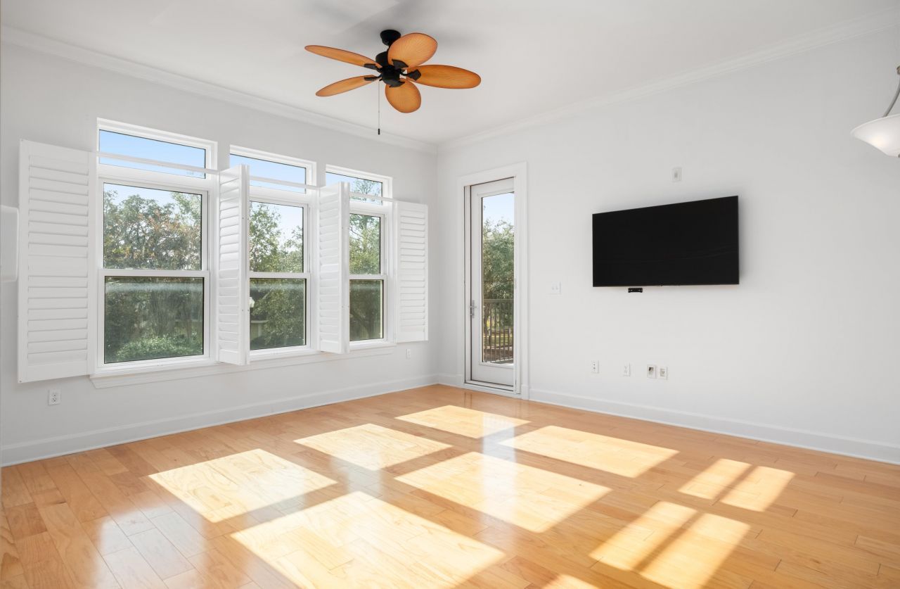 135 Pier View Street Photo 25