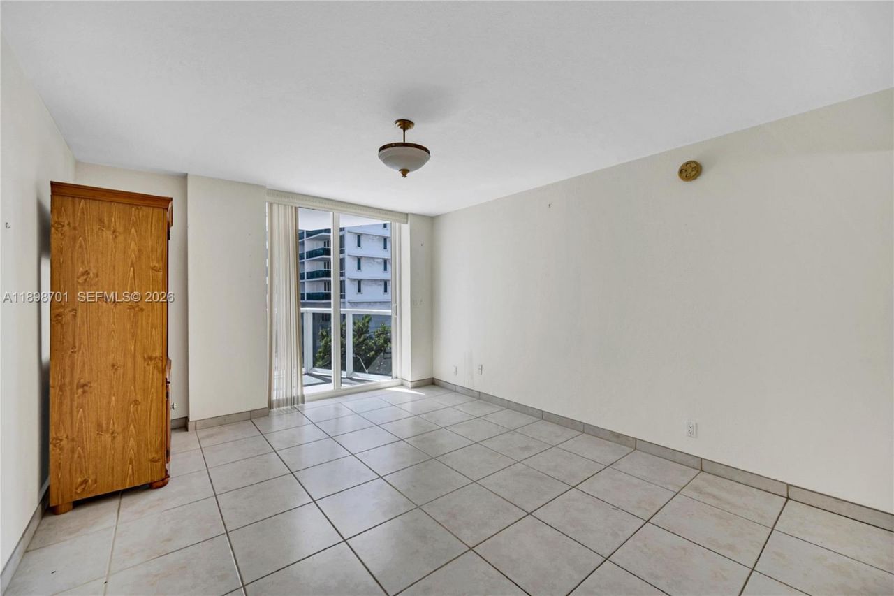 2401 Collins Ave, Unit 507, Miami Beach, FL 33140 Photo