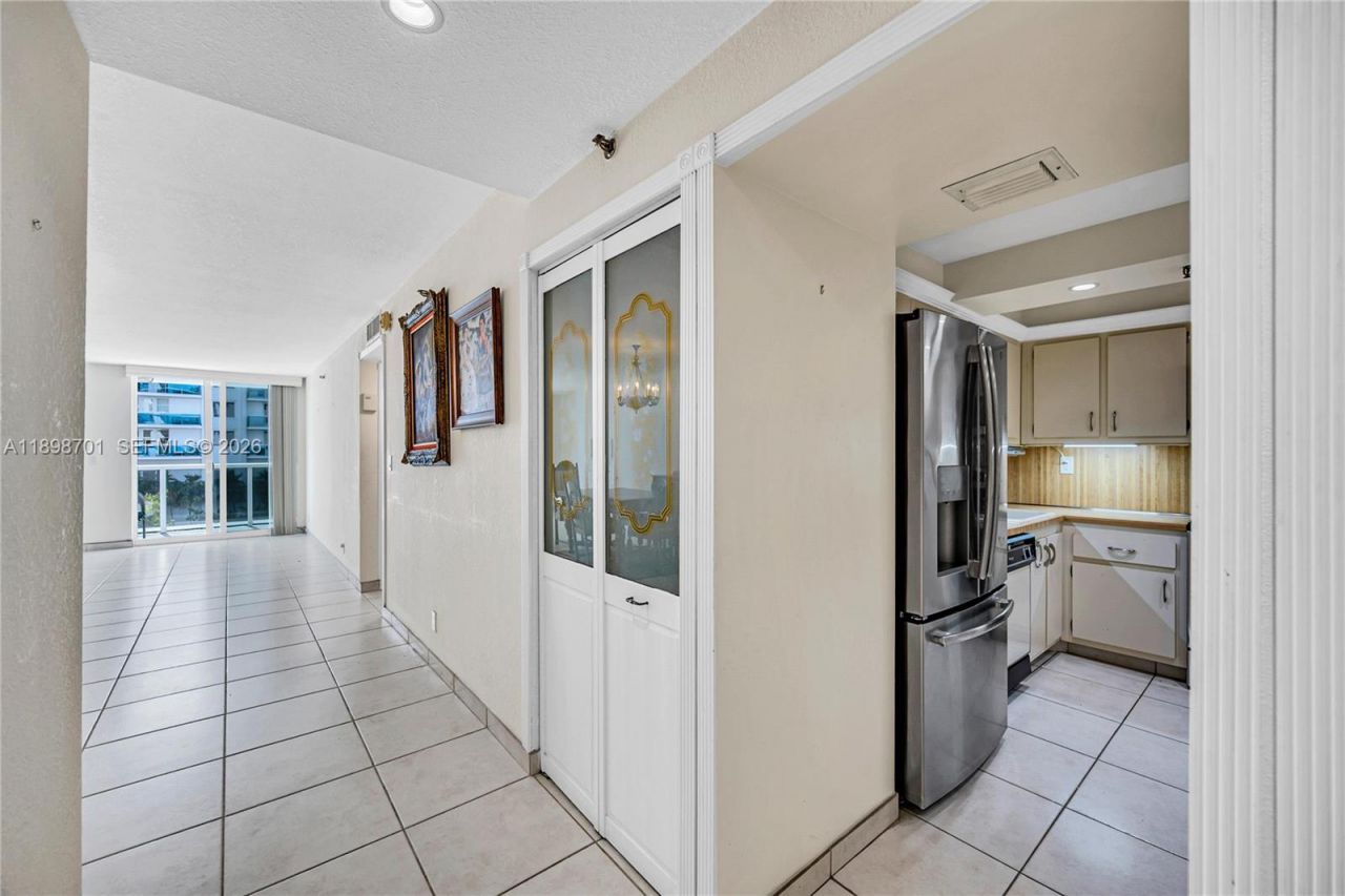 2401 Collins Ave, Unit 507, Miami Beach, FL 33140 Photo