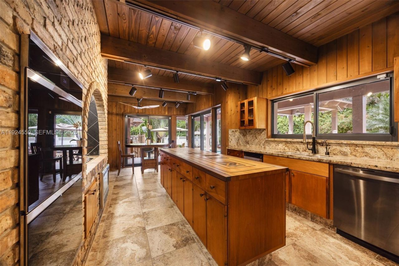 21675 SW 232nd St, Miami, FL 33170 Photo