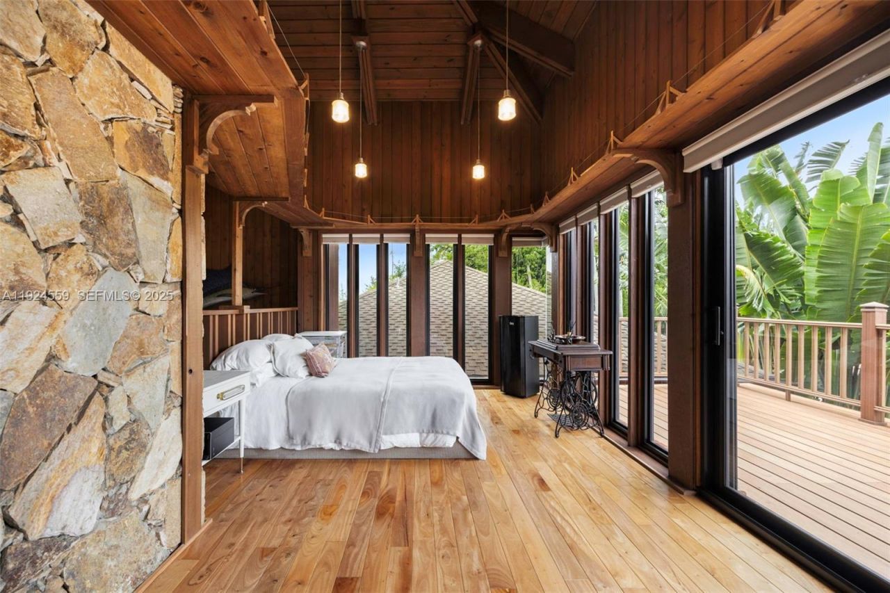 21675 SW 232nd St, Miami, FL 33170 Photo