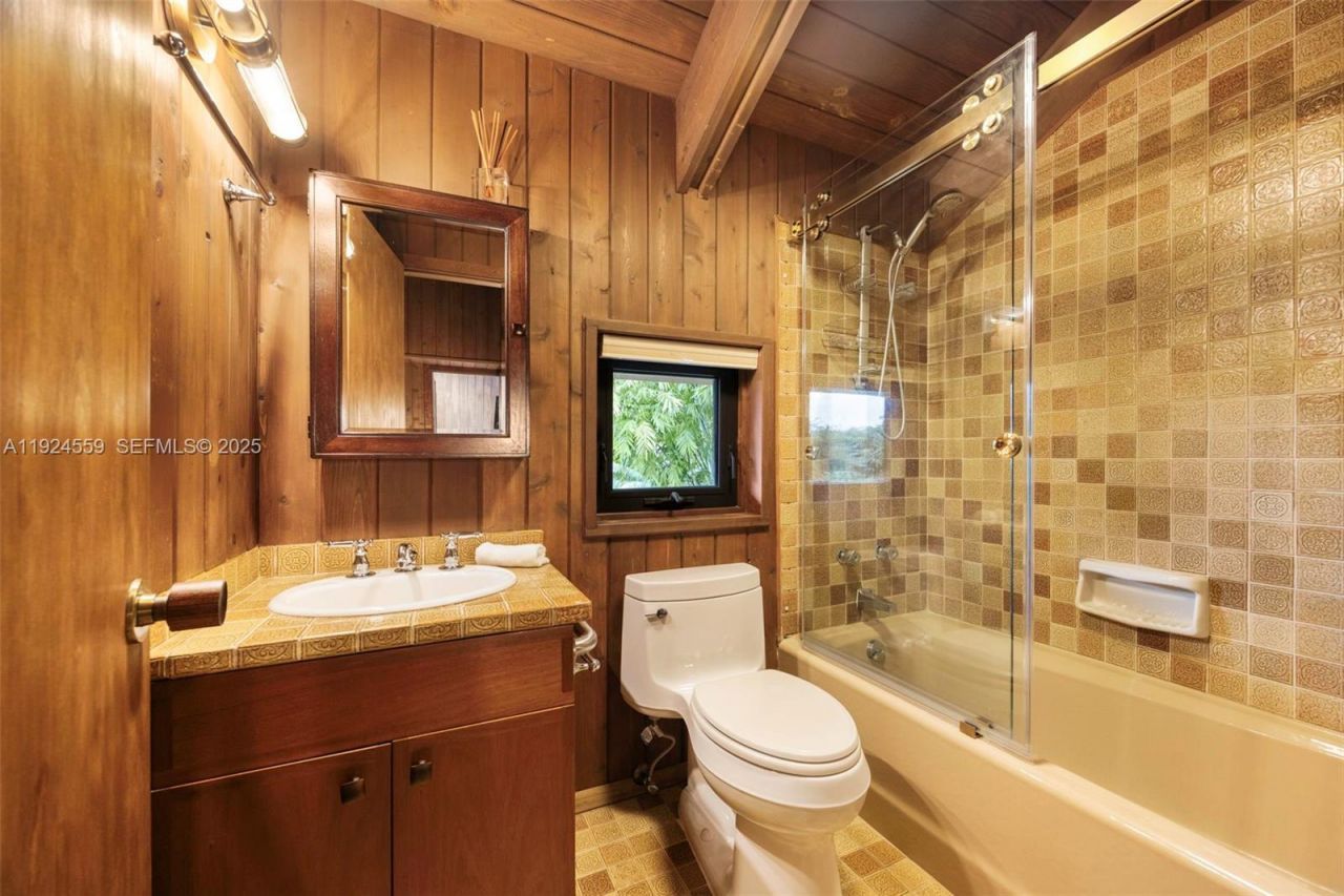 21675 SW 232nd St, Miami, FL 33170 Photo