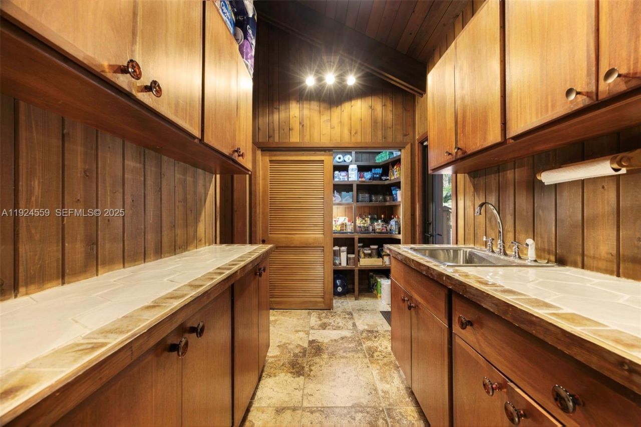 21675 SW 232nd St, Miami, FL 33170 Photo