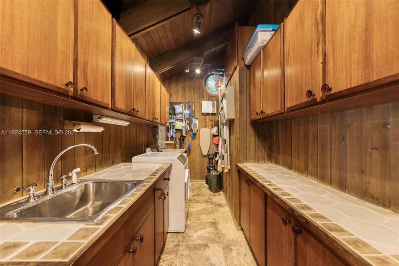 21675 SW 232nd St, Miami, FL 33170 Photo