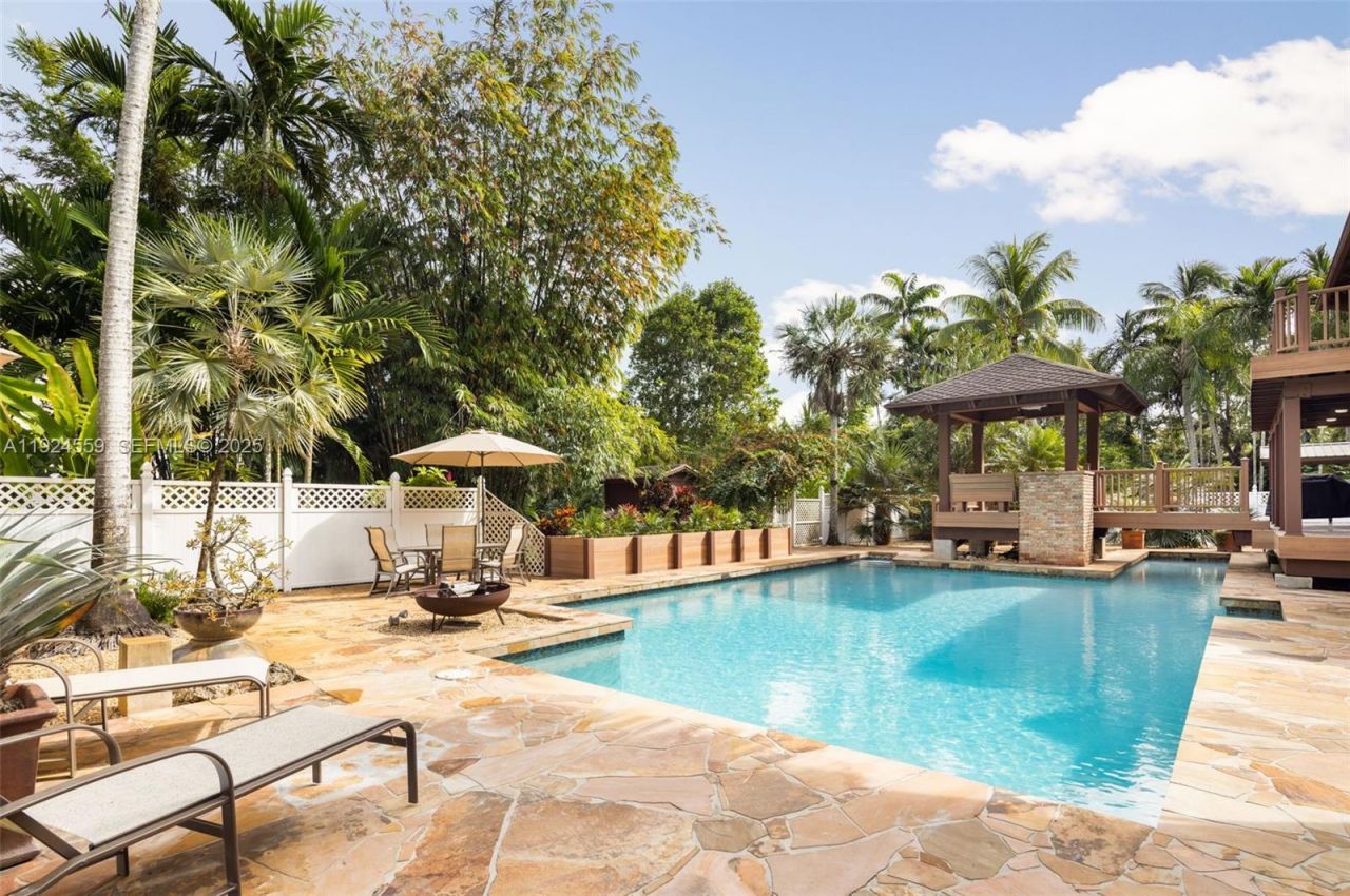 21675 SW 232nd St, Miami, FL 33170 Photo