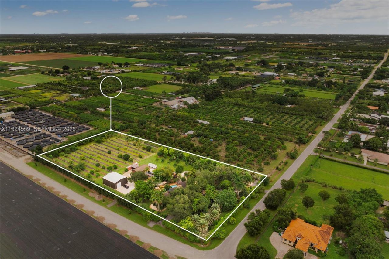 21675 SW 232nd St, Miami, FL 33170 Photo