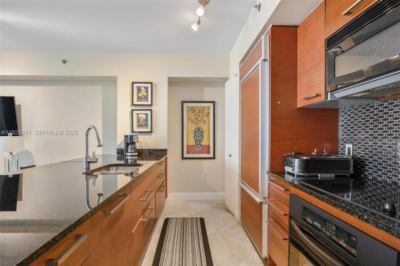 1830 S Ocean Dr, Unit 2212, Hallandale Beach, FL 33009 Photo