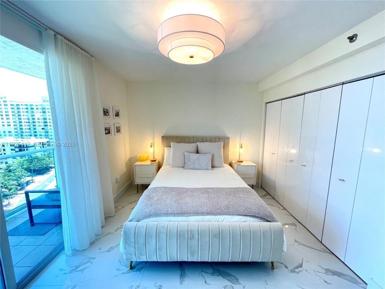 5900 Collins Ave, Unit 1104, Miami Beach, FL 33140 Photo