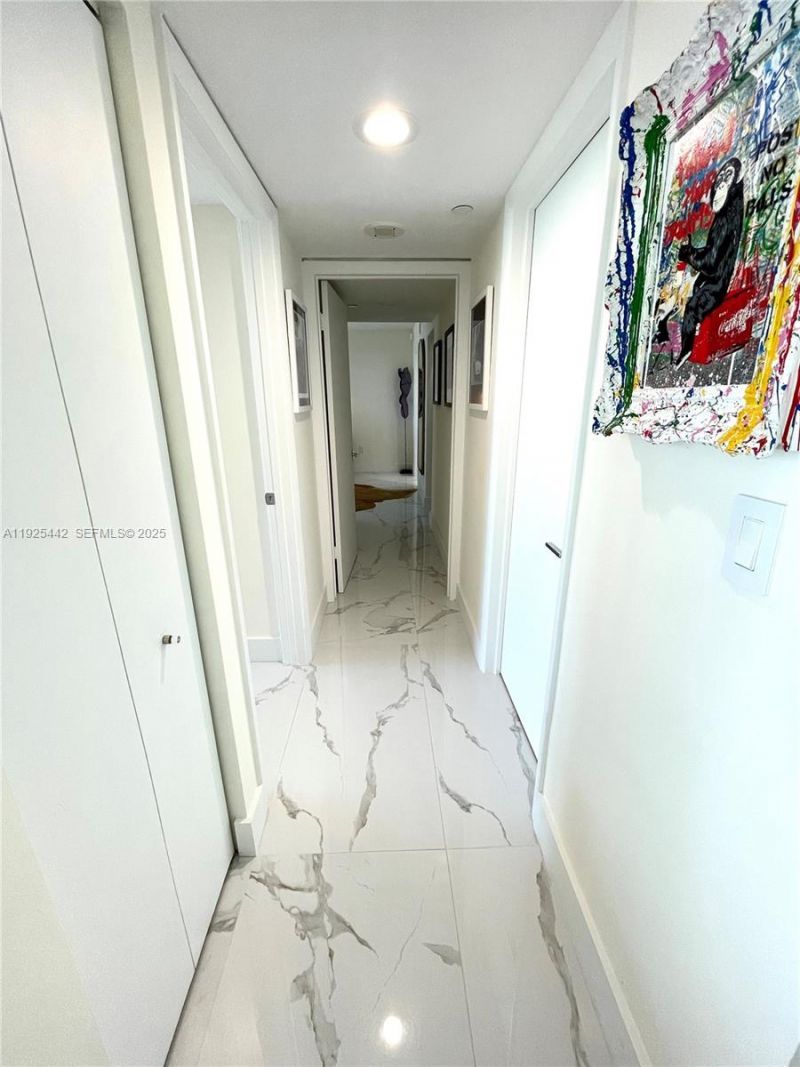 5900 Collins Ave, Unit 1104, Miami Beach, FL 33140 Photo