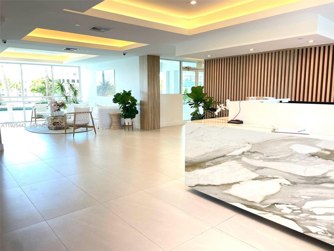 5900 Collins Ave, Unit 1104, Miami Beach, FL 33140 Photo