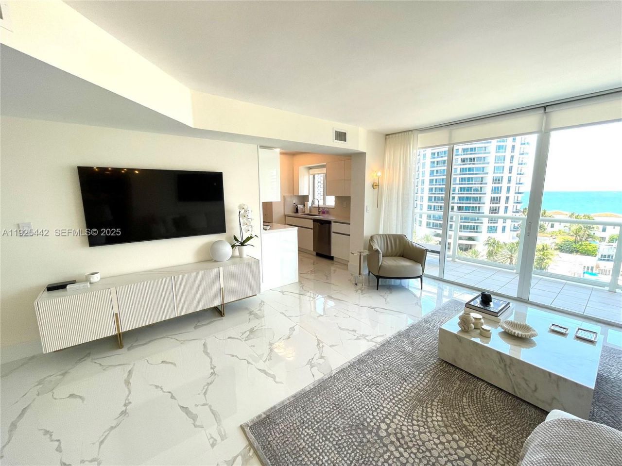 5900 Collins Ave, Unit 1104, Miami Beach, FL 33140 Photo