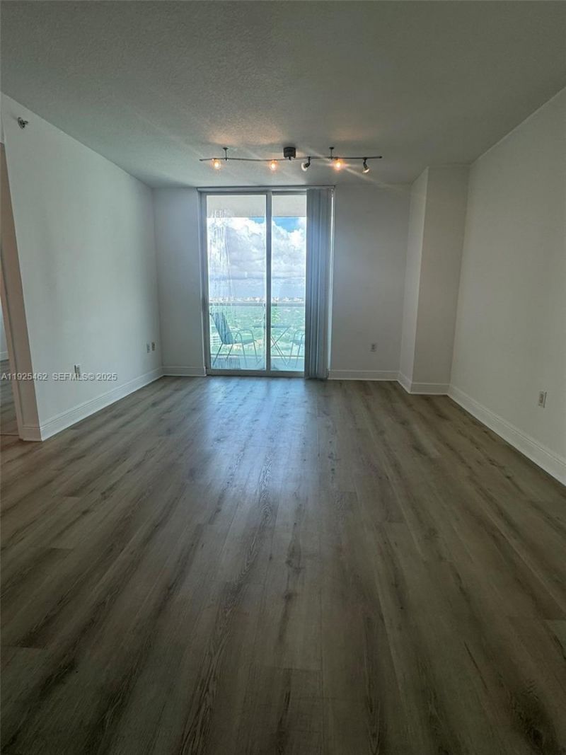 1250 S Miami Ave, Unit 2805, Miami, FL 33130 Photo