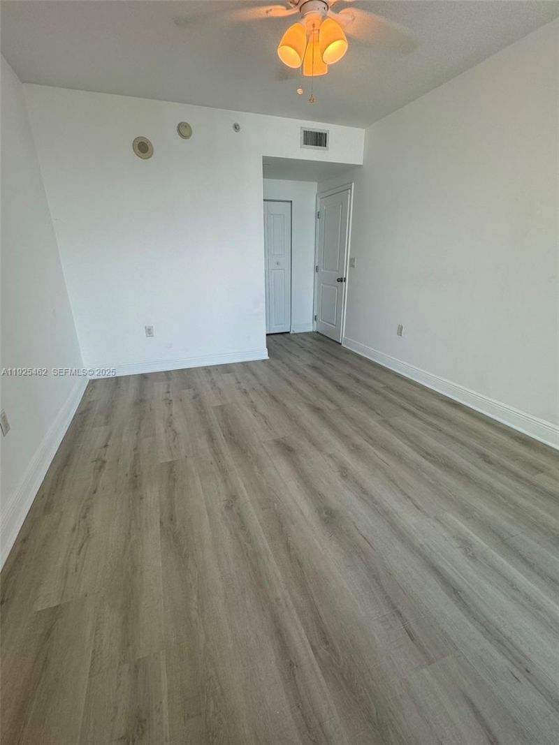 1250 S Miami Ave, Unit 2805, Miami, FL 33130 Photo