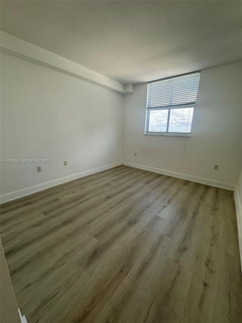 1250 S Miami Ave, Unit 2805, Miami, FL 33130 Photo