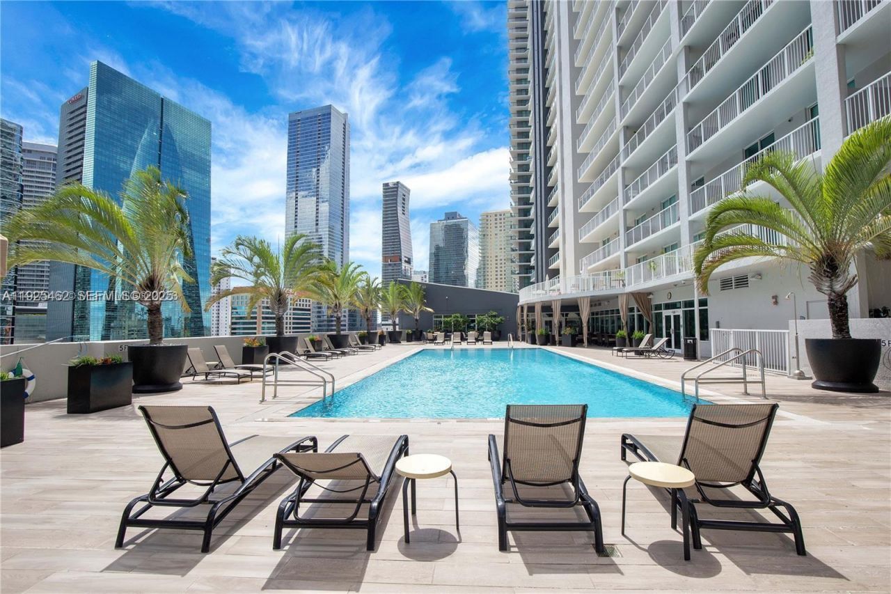 1250 S Miami Ave, Unit 2805, Miami, FL 33130 Photo