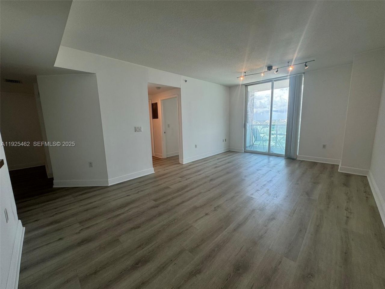 1250 S Miami Ave, Unit 2805, Miami, FL 33130 Photo
