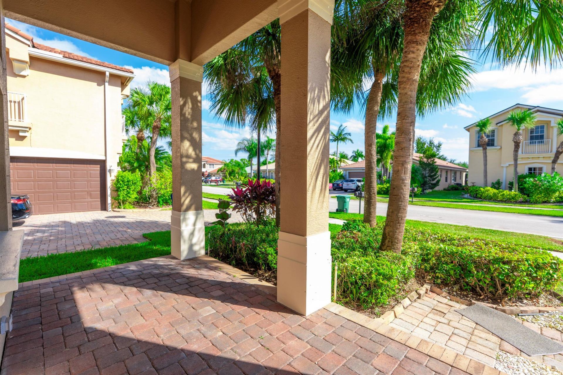 2322 SW Newport Isles Boulevard, Port Saint Lucie, FL 34953 Photo