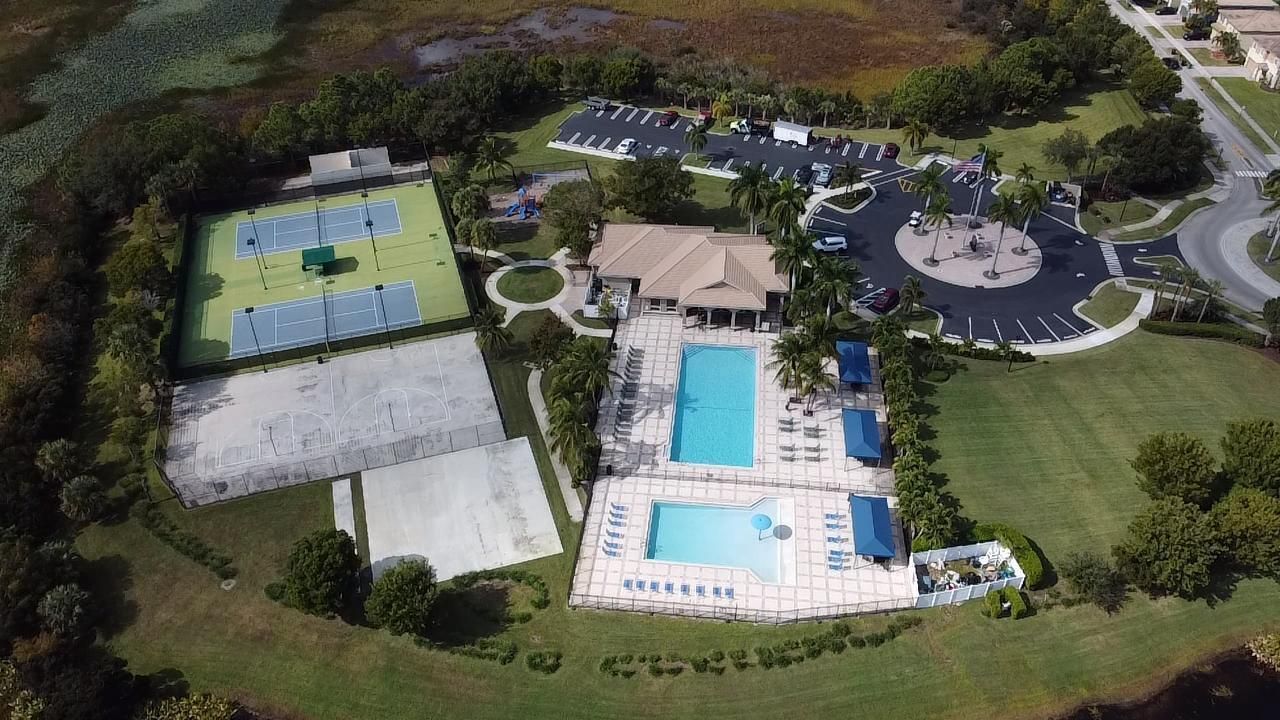 2322 SW Newport Isles Boulevard, Port Saint Lucie, FL 34953 Photo