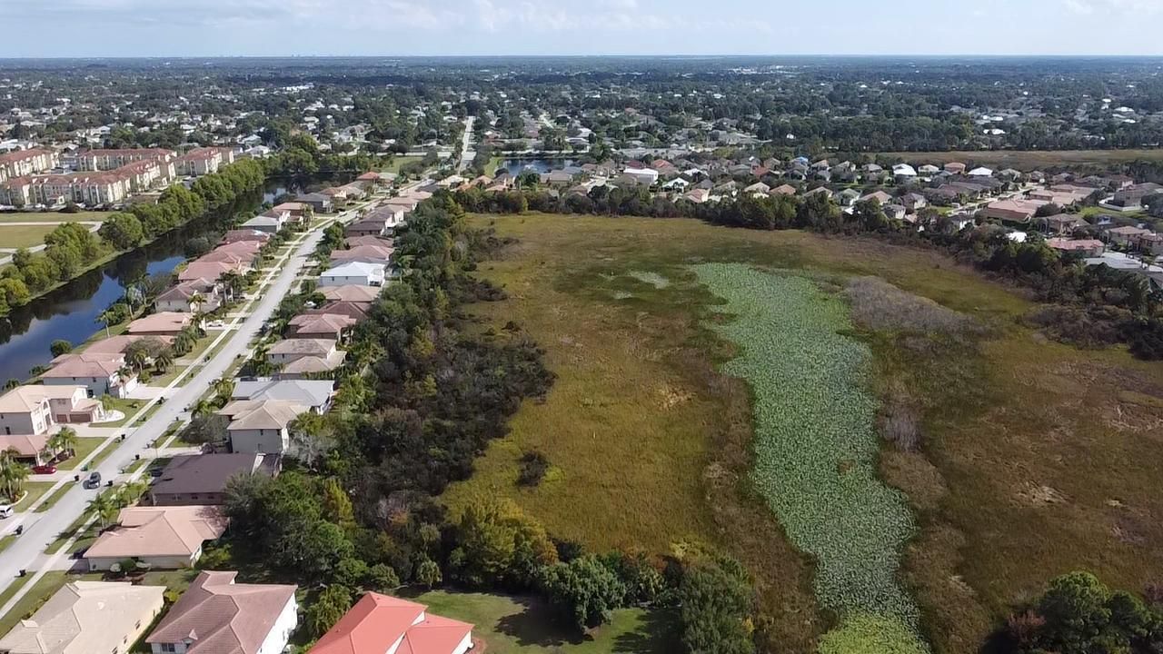 2322 SW Newport Isles Boulevard, Port Saint Lucie, FL 34953 Photo