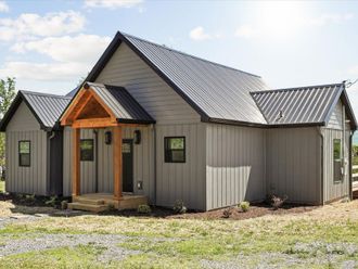 141 E Robert E Lee Drive Newport, TN 37821