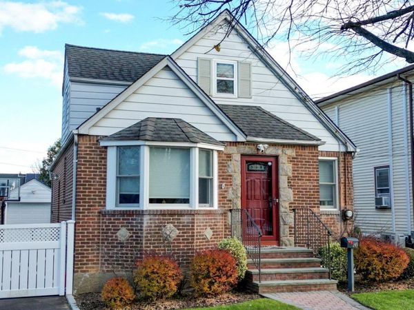 249 Grange Street, Franklin Square, NY 11010