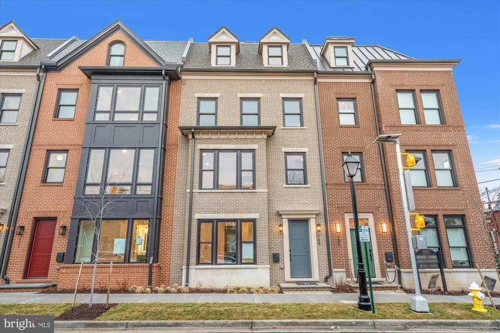 109 N West Street, Alexandria, VA 22314 Main Photo