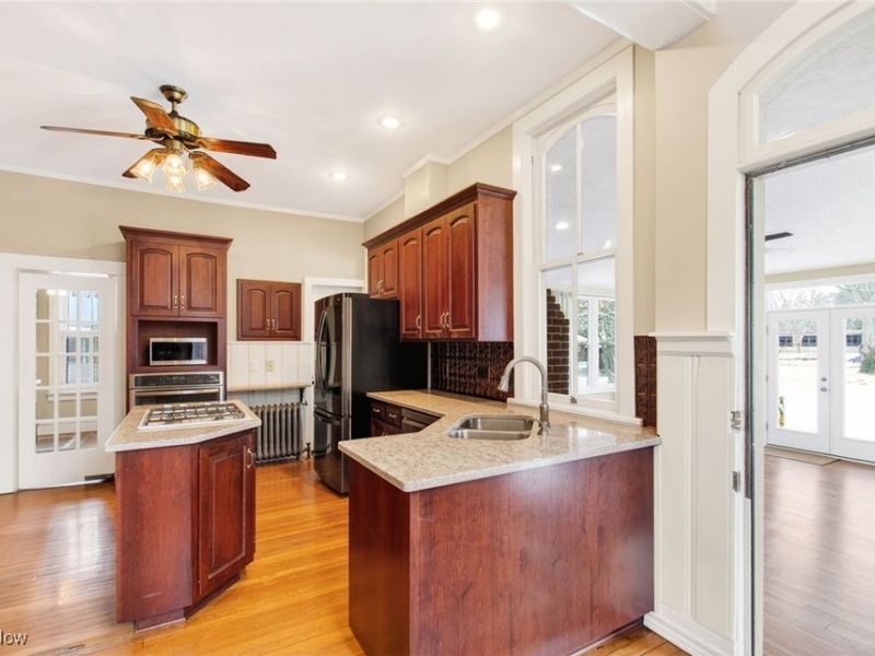 459 E High Avenue, New Philadelphia, OH 44663 Photo 26