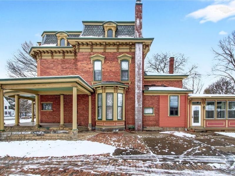 459 E High Avenue, New Philadelphia, OH 44663 Photo 5