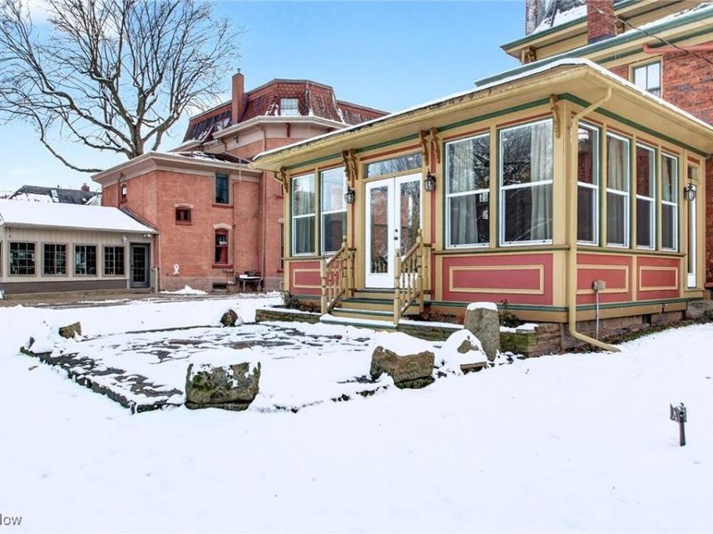 459 E High Avenue, New Philadelphia, OH 44663 Photo 7