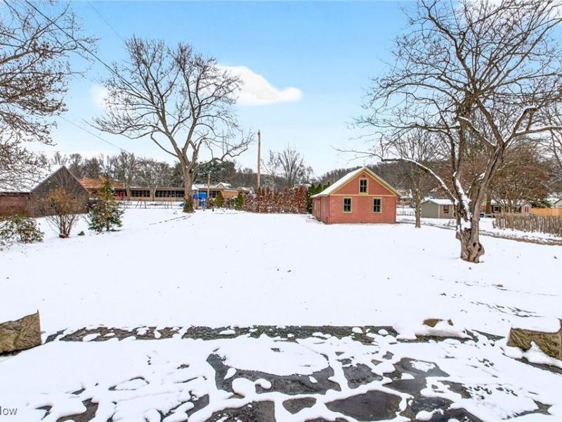 459 E High Avenue, New Philadelphia, OH 44663 Photo 8