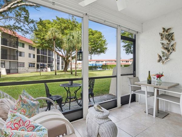 9511 N Hollybrook Lake Dr, Unit 108, Pembroke Pines, FL 33025