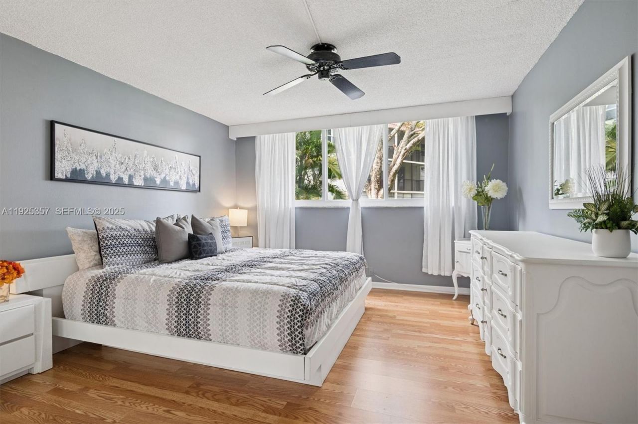 9511 N Hollybrook Lake Dr, Unit 108, Pembroke Pines, FL 33025 Photo