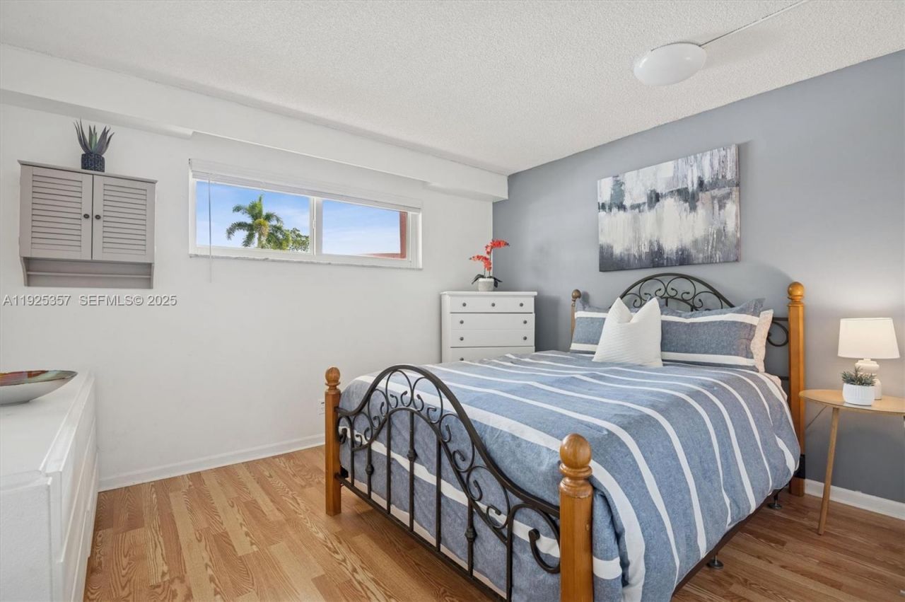 9511 N Hollybrook Lake Dr, Unit 108, Pembroke Pines, FL 33025 Photo