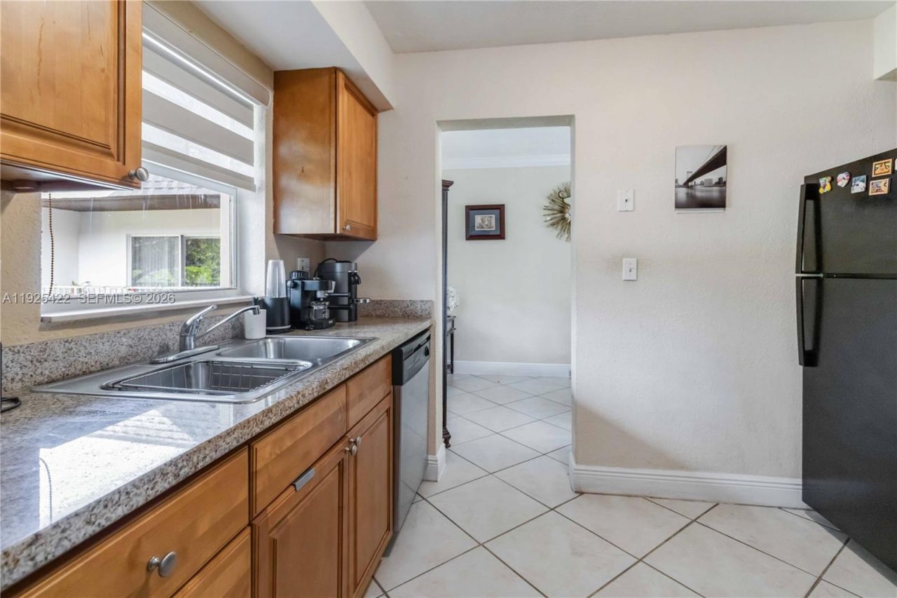 8475 SW 94th St, Unit 217E, Miami, FL 33156 Photo