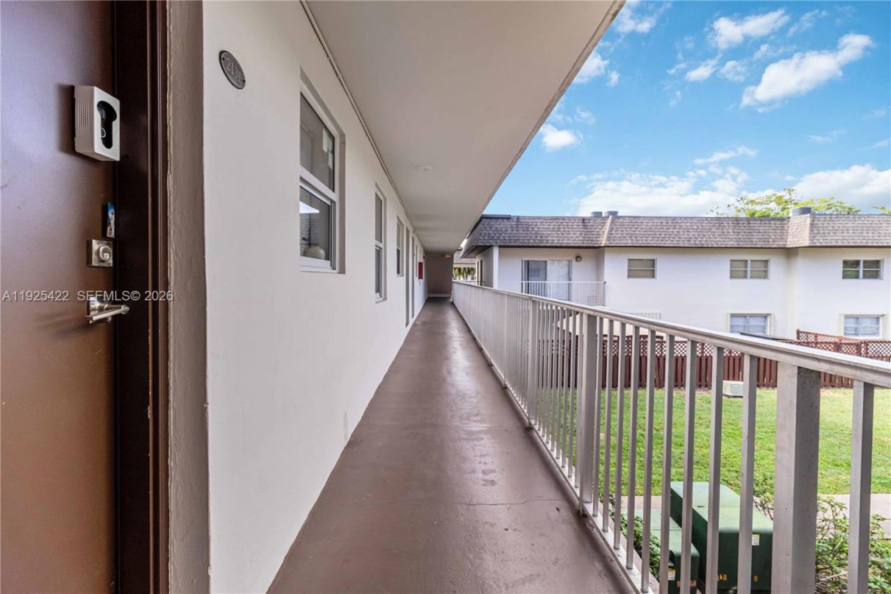 8475 SW 94th St, Unit 217E, Miami, FL 33156 Photo