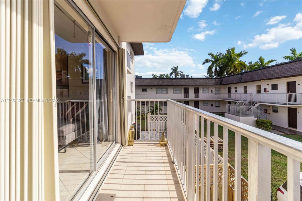 8475 SW 94th St, Unit 217E, Miami, FL 33156 Photo