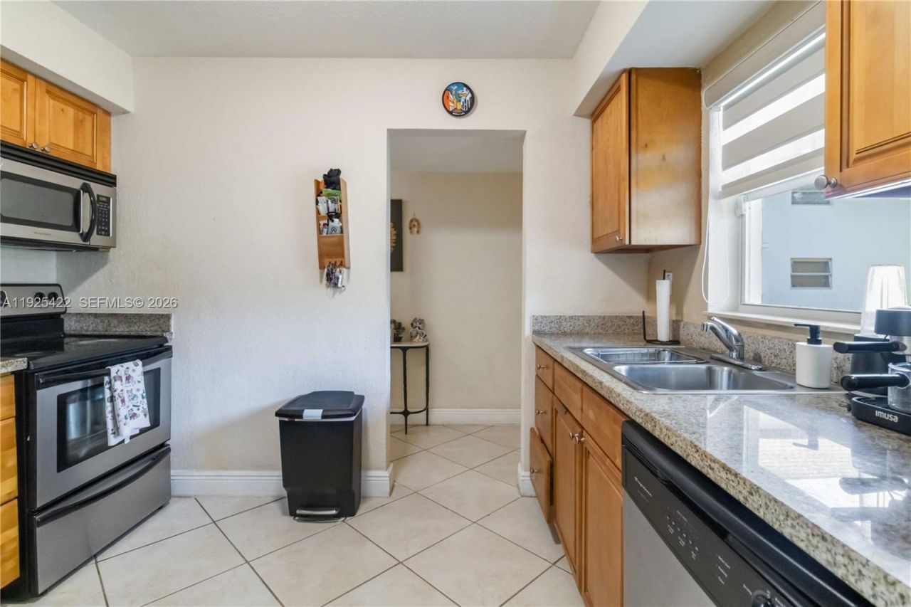 8475 SW 94th St, Unit 217E, Miami, FL 33156 Photo