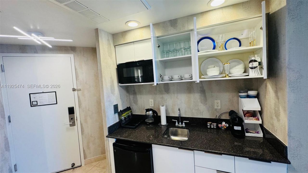 18001 Collins Ave, Unit 1110, Sunny Isles Beach, FL 33160 Photo