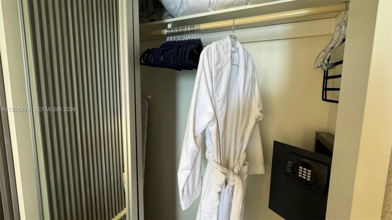 18001 Collins Ave, Unit 1110, Sunny Isles Beach, FL 33160 Photo