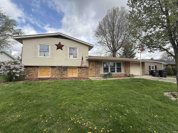 1922 Legoma Drive, Fort Wayne, IN 46819