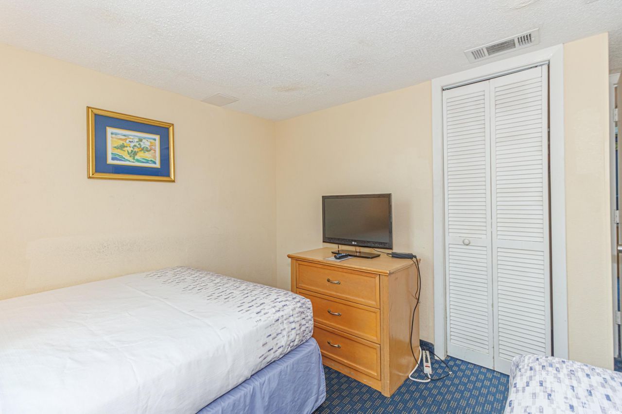 1304 N Ocean Blvd. Photo 19