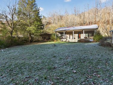 201 Lower Pompey Branch Road, Shelbiana, KY 41562