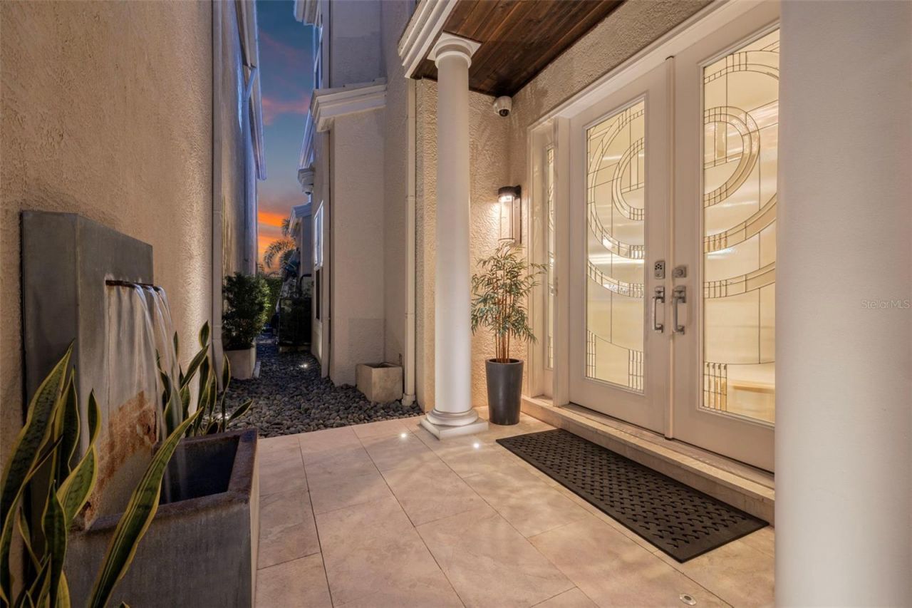 1009 Royal Pass Road, Tampa, FL 33602 Photo