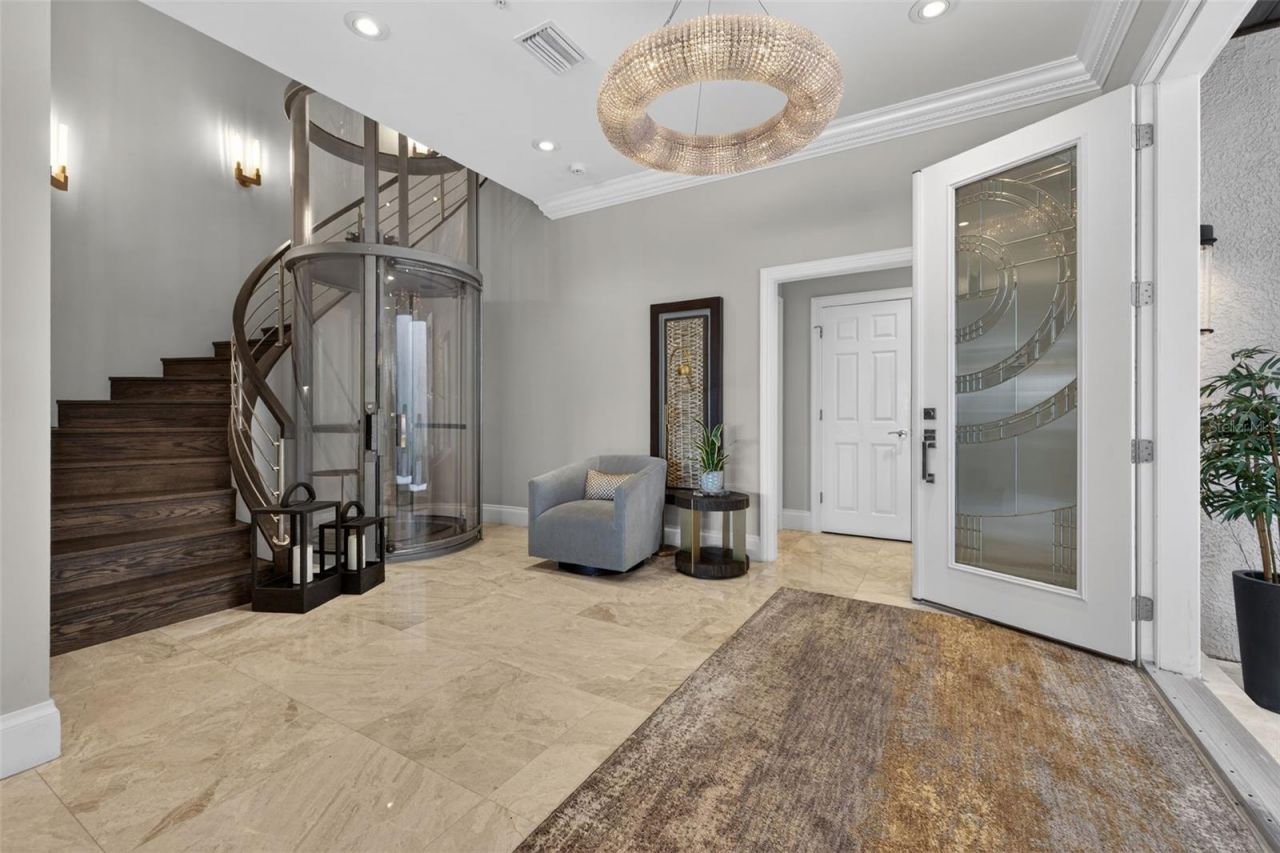 1009 Royal Pass Road, Tampa, FL 33602 Photo