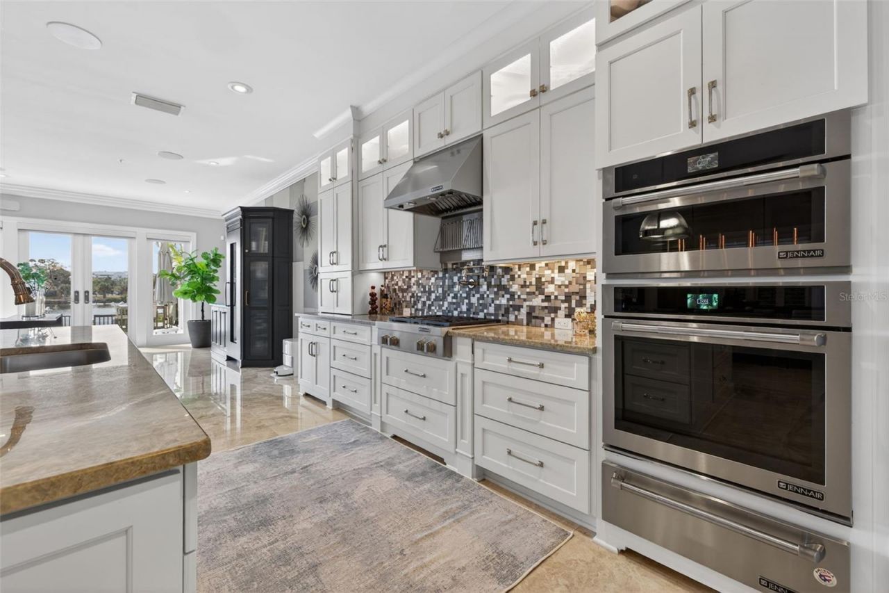 1009 Royal Pass Road, Tampa, FL 33602 Photo